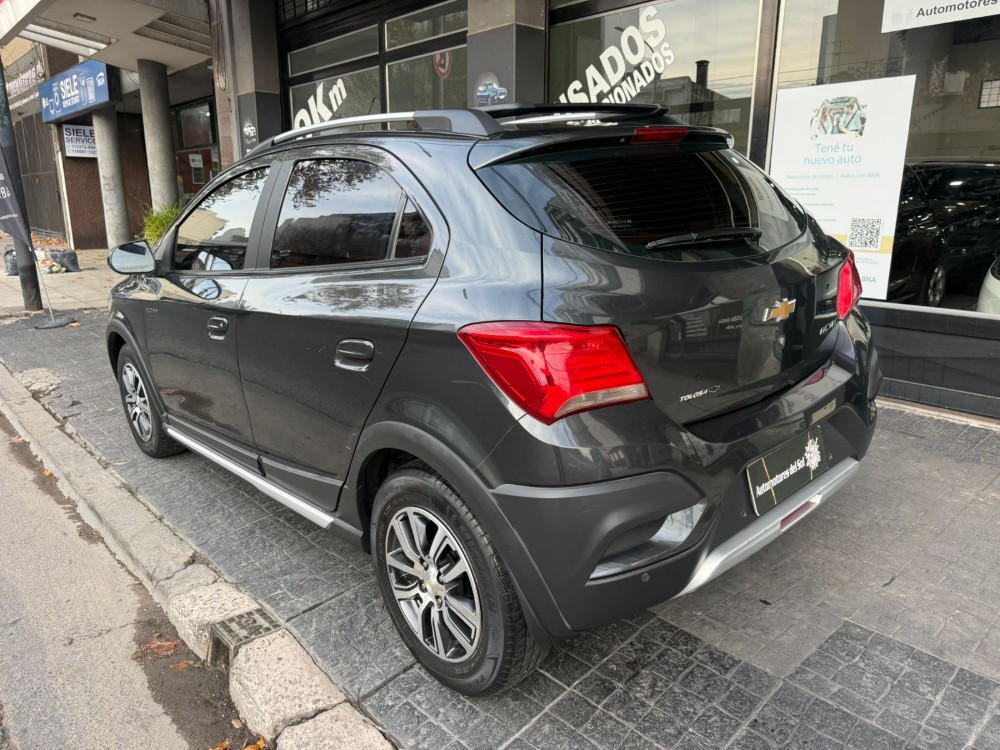 Chevrolet Onix Active — foto 8